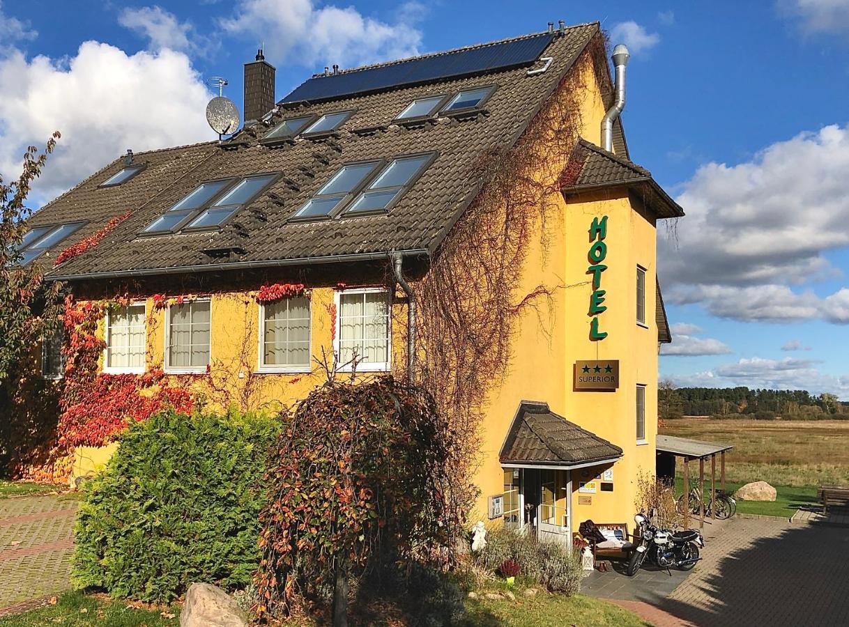 Hotel Am Mueritz-Nationalpark Waren  Eksteriør billede